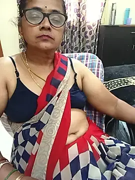 Stripchat Live Sex Cam of menaka-tamil