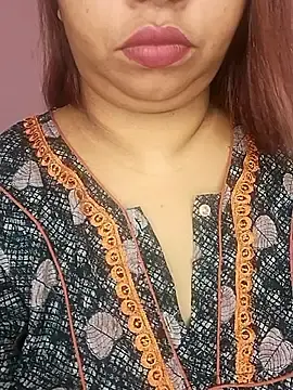 Stripchat Adult Webcams of Ravina_patil1