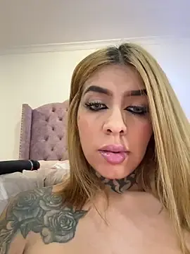 Stripchat Sex Cam of TRIOGOALS3