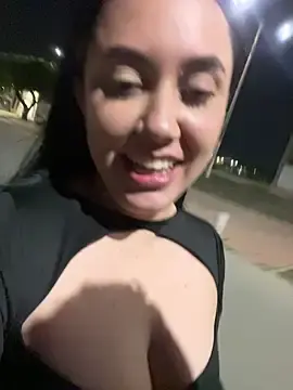 Stripchat Free Porn Cam of Craziness_street