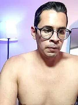 Stripchat Sex Cam of towers_j