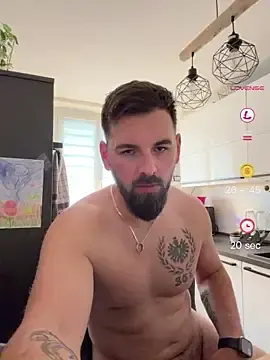 Stripchat Free Porn Cam of xxxsharkexxx