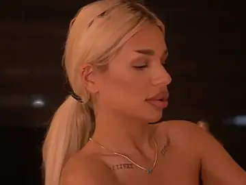 Stripchat Adult Webcam of Candy_Ivy