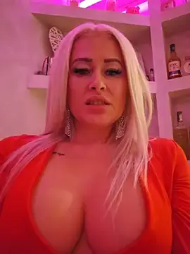 Stripchat Sex Cam of MILFBARBY
