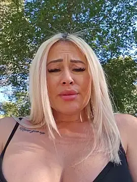 Stripchat Live Sex of MILFBARBY