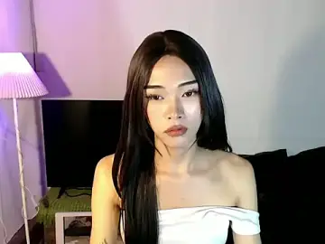 Stripchat Free Porn Cam of holyakiesha