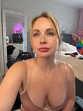 Stripchat Sex Cam of Kitty_Ricky