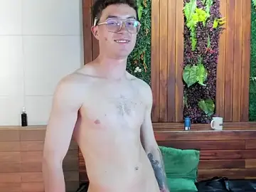 Stripchat Adult Webcams of Lil_James
