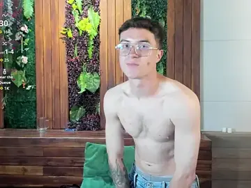 Stripchat Nude Webcam of Lil_James