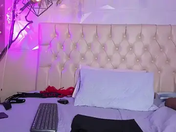 Stripchat Live Sex Cam of Chanel_milff_