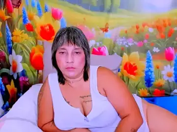 Stripchat Live Porn of indianroxy