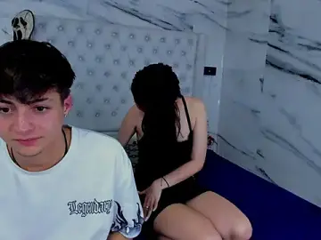 Stripchat Watch Live Sex Cams of Ari_and_Storm