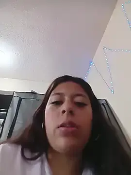 Stripchat Free Porn Cam of Konnyydesire