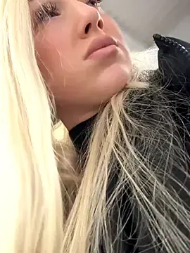 Stripchat Free Live Porn of NikaMur