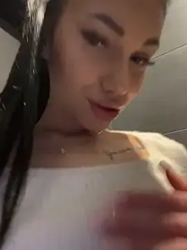 Stripchat Watch Live Sex Cams of ilariea_girl