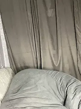 Stripchat Sex Cam of Lola_Hale