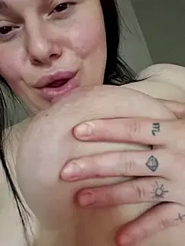 Stripchat Live Sex of Alice_9