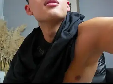 Stripchat Live Sex of ZeusBrant