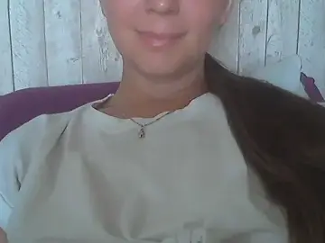 Stripchat Sex Cam of Bella--White