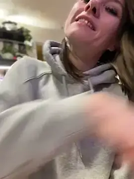 Stripchat Live Sex Cam of LadyLena1