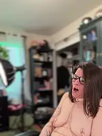 Stripchat Live Sex Cam of LadyLena1