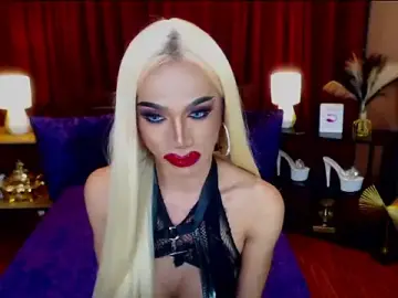 Stripchat Sex Cam of KieraLee