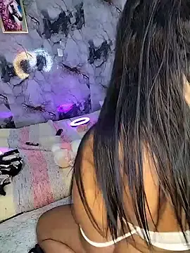 Stripchat Live Sex Cam of SaharQamar