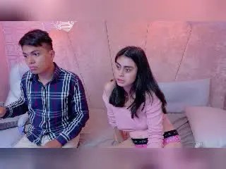 Xlovecam Live Porn of SofiNdLogan