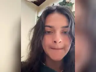 Xlovecam Free Porn Cam of LucyySky