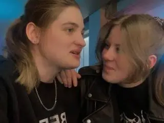 Xlovecam Watch Live Sex Cams of IngaFoxy