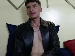 Xlovecam Best Webcam of SavageLoverr