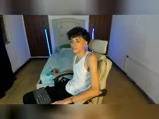 Xlovecam Free Porn Cam of HottLoverForU69