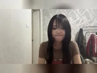 Xlovecam Live Sex of EmaVanhowe