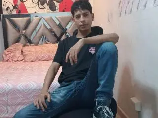 Xlovecam Nude Webcam of AndresColl69