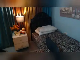 Xlovecam Live Porn of WetandWildFantasy