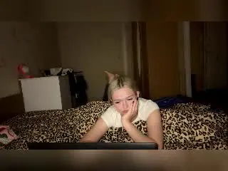 Xlovecam Live Sex Cam of MaileStortz