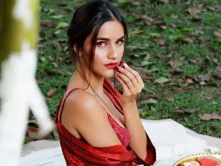 Xlovecam Watch Live Sex Cams of AmelieLautrec