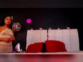 Xlovecam Live Sex of MariamLara