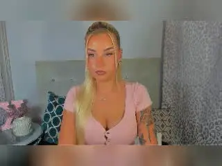 Xlovecam Adult Video Chat of KristyQueen