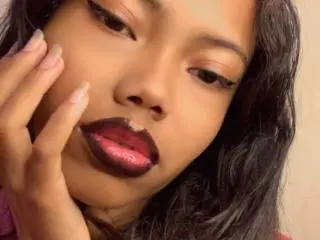 Xlovecam Adult Webcams of LindaSanchezL