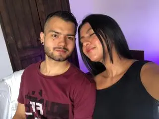 Xlovecam Live Porn of BradAndJenn