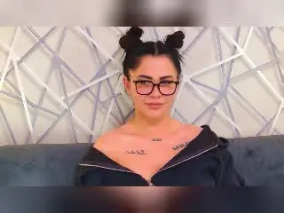 Xlovecam Free Porn Cam of SavageSya