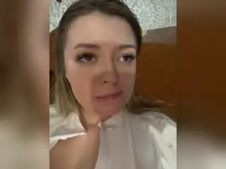 Xlovecam Free Porn Cam of Destinis