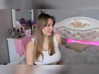 Xlovecam Live Sex Cam of Destinis