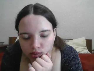 Xlovecam Watch Live Sex Cams of Yulianiya