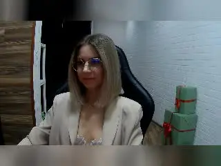 Xlovecam Sex Chat of IceMaya