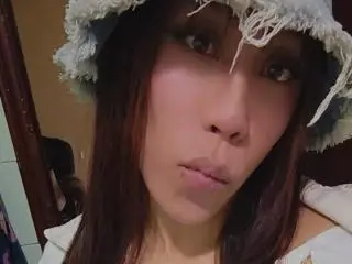 Xlovecam Live Sex of GeraldineSuan