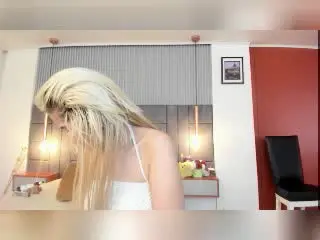 Xlovecam Live Porn of GiuliaAddams