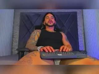 Xlovecam Adult Webcam of DanteDimarco