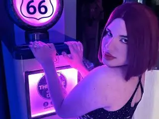 Xlovecam Free Live Porn of GlossyyBratz